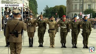 Złożenie meldunku o gotowości wart  Obchody Święta Wojska Polskiego [upl. by Divine]