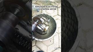 Bersihkan Blok Piston Sepeda Motor yamaha honda bengkelmotor [upl. by Eiveneg677]