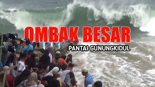 OMBAK BESAR GULUNG PULUHAN WISATAWAN DI PANTAI KUKUP 0607 [upl. by Euqor491]