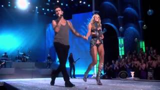 Victorias Secret Fashion show 2011 Anne Vyalitsyna Adam Levine Moves like Jagger Live HD [upl. by Danna437]