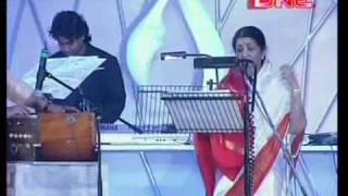 jiya jale by Lata a r rahman live concert [upl. by Necyla847]