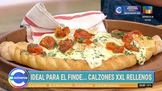 🤤 IMPERDIBLE RECETA DE CALZONES RELLENOS DE JAMÓN Y QUESO 😍  Cocineros Argentinos [upl. by Mitzi194]