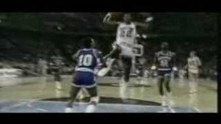 Clyde Drexler jumps over Andre Turner [upl. by Etnomaj]