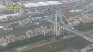 Il video del crollo del ponte Morandi a Genova e le immagini dall’alto [upl. by Lily]