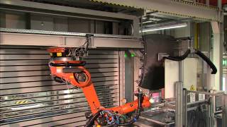 CFRP manufacturing at the BMW plant Produktion eines Daches in RTMBauweise [upl. by Dnartreb]