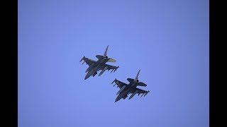 Two F16s Aggressive Turn Over South Beach Miami [upl. by Alage]