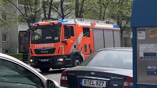 Berlin FEUERWEHR FW1217 First Pump Out responding in Berlin [upl. by Blithe]