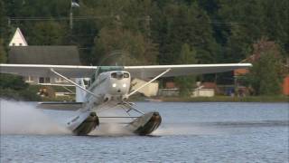 CANADA atterrissage hydravion au ralenti [upl. by Namzzaj]