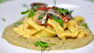 Pasta mare e monti al sugo di vongole e crema di funghi porcini [upl. by Kalindi]