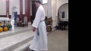 Altar Server 2  Entrance Procession  Server without Cross or Candle [upl. by Lavery]