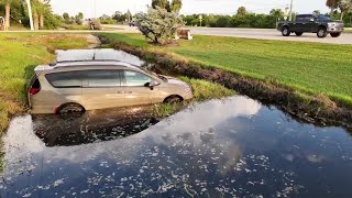 Iona neighbors grapple with lingering floodwaters after Hurricane Helene [upl. by Lavena]