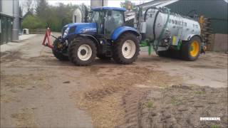 GRASLAND BEMESTEN MET NEW HOLLAND T7170 EN JOSKIN TETRA X 2 [upl. by Carrnan]