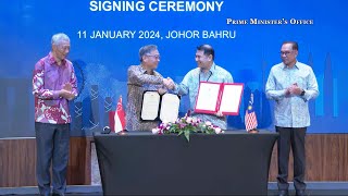 PM Lee Hsien Loong at the Signing Ceremony of the JohorSingapore Special Economic Zone MOU [upl. by Karin]