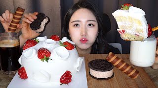 꾸덕꾸덕 리얼사운드 끝판왕🍰 딸기 생크림 홀케이크 디저트 먹방 ASMR MUKBANGㅣStrawberry Whipped Cream Cake Dessert [upl. by Vikky]