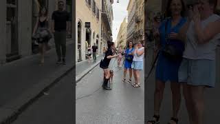 Quando arrivo ai cuori di chi ascolta ❤️🫶🏻 canto busking singing singer [upl. by Kreit]