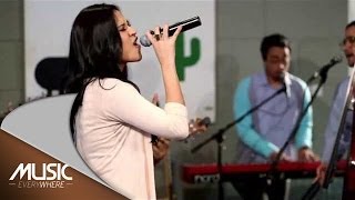 Music Everywhere  Raisa  Use Somebody [upl. by Eetnod375]