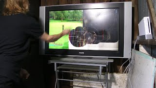 Angry Gamer Destroys Nintendo Wii [upl. by Ivory]