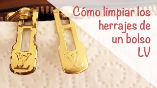 Cómo limpiar los herrajes y cremalleras de un bolso Louis Vuitton [upl. by Atiuqan342]