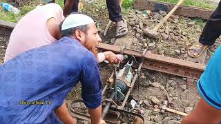 বাংলাদেশ রেলওয়ে ওয়েম্যান পদের কাজ দেখুন  weman Post Bangladesh railway [upl. by Vito]