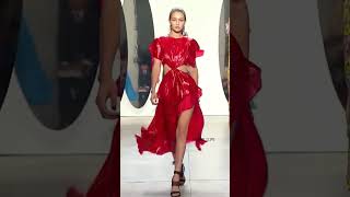 Gigi Hadid for prabal gurung Ss18 viral shorts gigihadidstyle gigihadid kendalljenner [upl. by Cantone187]