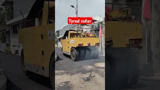 Tyred roller sedang bekerja roller tyredroller asphalt [upl. by Retrak352]