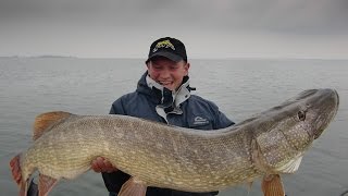 Record breaking Northern Pike Session StruikRovers [upl. by Cornelle132]