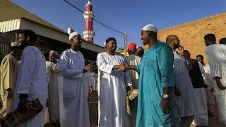 Au Soudan un répit dans les combats au premier soir de lAïd • FRANCE 24 [upl. by Nemaj]