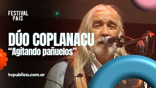 Agitando Pañuelos por Dúo Coplanacu en Cosquín  Festival País 2024 [upl. by Tennies]