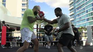 Deron Williams Vs Frank Gore Deron Williams boxing workout [upl. by Nitniuq]