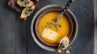 Thurgauer Kürbissuppe mit TilsiterCrostini [upl. by Dorelia]