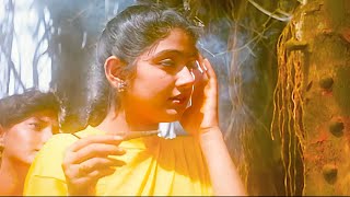 ആണി ഊരിയതോട് കൂടി യക്ഷി അവളുടെ ദേഹത്തു കേറി  Aakasha Ganga Movie Climax  Malayalam Movie [upl. by Merilee]