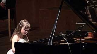 Laetitia Hahn just turned 10 plays Mendelssohn Rondo Capriccioso op 14 at Gewandhaus in Leipzig [upl. by Devinna]