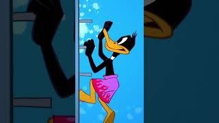 Looney Tunes en Français 🇫🇷  Plongée en hauteur 💦 shorts  WB Kids Français​ [upl. by Addison910]