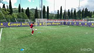 Finta e tiro in porta soccer skills2024 easytricks football calcio calcioshort trick soccer [upl. by Aikas]