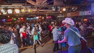 Gruene Hall TX’s oldest continually operated dance hall  FOX 7 Austin [upl. by Rimidalg]