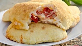 Ricetta dei Panzerotti pomodori e mozzarella [upl. by Keli182]