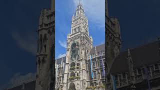 marienplatz glockenspielreloj tower shorts summershorts vacation [upl. by Aelanej]