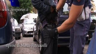 VOLANTE 113 TENTA RAPINA CON UN COLTELLO IN UNA FARMACIA ARRESTATO [upl. by Naved]