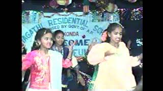 Sowjanya and Soumya Dance performance on Annual day celebrations Pragathi School Penukonda✌️viral [upl. by Hewart]