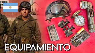 EQUIPAMIENTO SOLDADO DE MALVINAS  CASCO LINTERNA CARGADOR BINOCULARES BRÚJULA PALA KIT FAL [upl. by Dnaltroc]