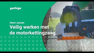 Zo werk je veilig met een kettingzaag motor [upl. by Ydnelg]