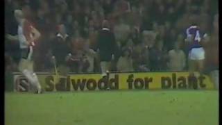 Disallowed Kevin Keegan goal 8182 v Manchester United [upl. by Ullman]