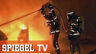 Feuerwache Neukölln Inferno im Hinterhof SPIEGEL TV Reportage [upl. by Selokcin]