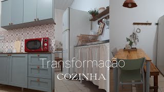 Transformação da cozinha antiga e alugada gastando pouco 🍀 [upl. by Ainnos]