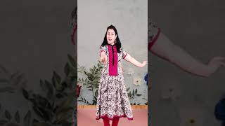 Aisa Kyun Maa  Neerja  Mothers day special  Himani Saraswat  Dance Classic  shorts [upl. by Armalla]