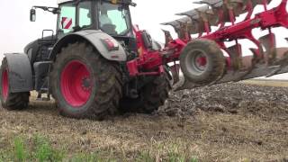 Ploughing 2014  FENDT 936 Black Beauty  POTTINGER Servo 45S Plus 5  Furrows [upl. by Tnilk]