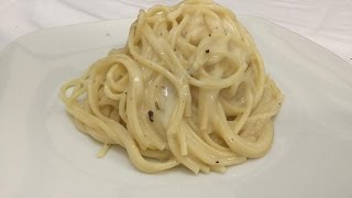 Spaghetti Cacio e Pepe Ricetta Originale [upl. by Del]