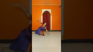 Aaichi Aarti Hirkani movie song Dance cover by Aarti Bhaskar Pansare [upl. by Elkin119]