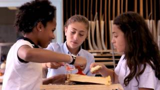 Urban beekeeping at schools  Apiculture urbaine dans les écoles [upl. by Theo]