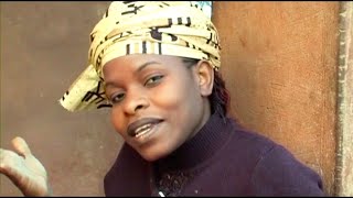 Mai Olivia Charamba  Hakuna Chombo Official Video [upl. by Moya468]